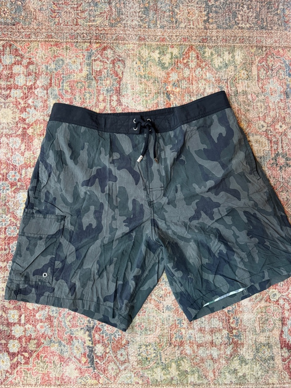 John Varvatos Men's Camouflage Swim Shorts - Black/Green